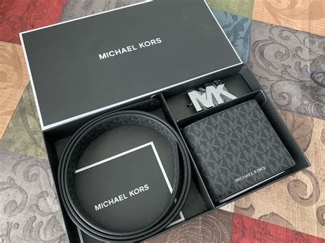 michael kors wallet gift set